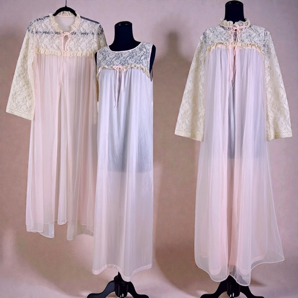 Vintage 70s Movie Star Nightgown Peignoir Robe Set Medium Lace Pink Nylon USA